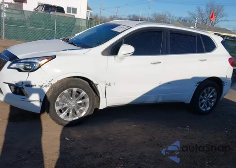 2018 Buick Envision Essence z USA, uszkodzony, nr VIN LRBFX2SA9JD116247